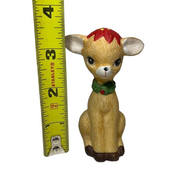 Vintage 1970s Bisque Reindeer figurine 3.5 in Christmas Decor Poinsettia - Picture 7 of 7